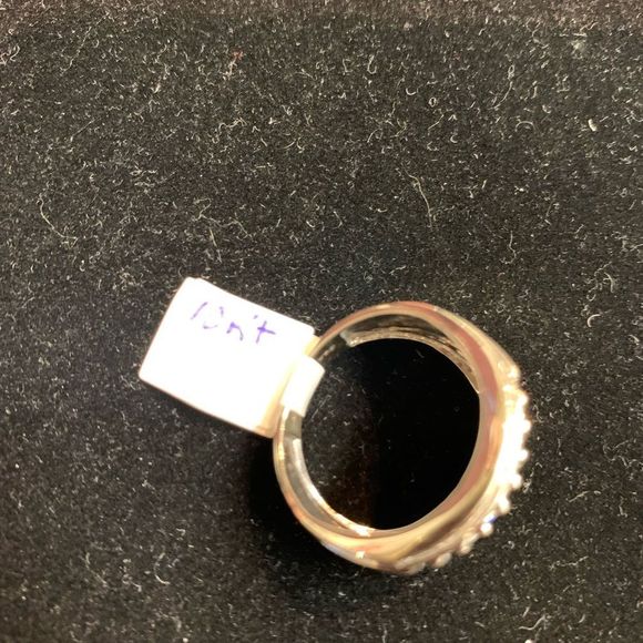 Real 10K White Gold & REAL Diamond Ring Size 7 - Picture 3 of 4